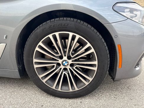 Used 2018 BMW 530e w/ Premium Package 2 RWD image 4