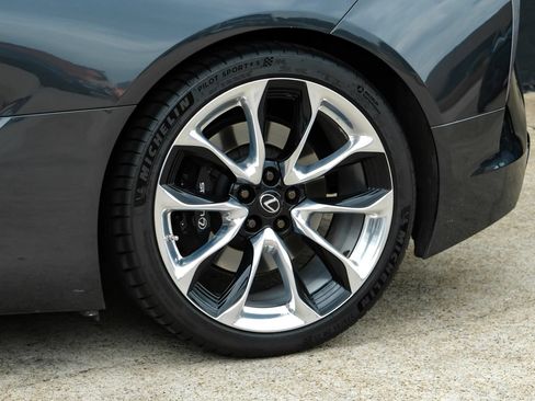 Used 2018 Lexus LC 500 Coupe w/ Sport Package RWD image 44