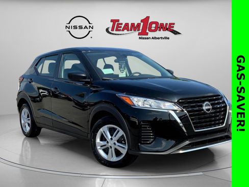 New 2025 Nissan Kicks Play S FWD image 1