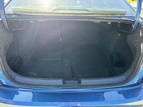 Used 2019 Volkswagen Jetta SE w/ Cold Weather Package image 35