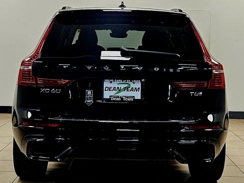 Used 2025 Volvo XC60 T8 Ultra w/ Protection Package Premier image 7