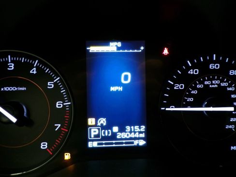 Used 2023 Subaru Crosstrek 2.0i Premium AWD/4WD image 23