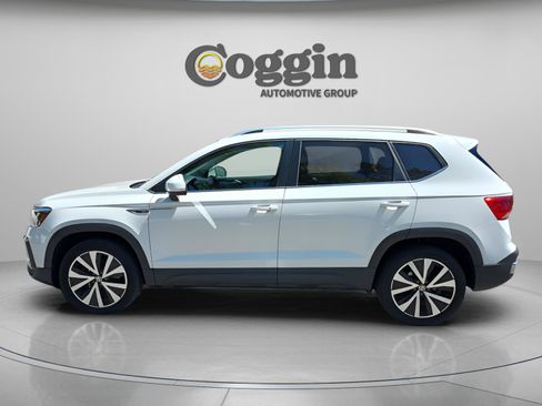 Used 2022 Volkswagen Taos SE AWD/4WD image 2
