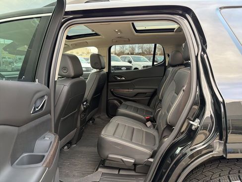 Used 2022 GMC Acadia Denali w/ Denali Ultimate Package image 13