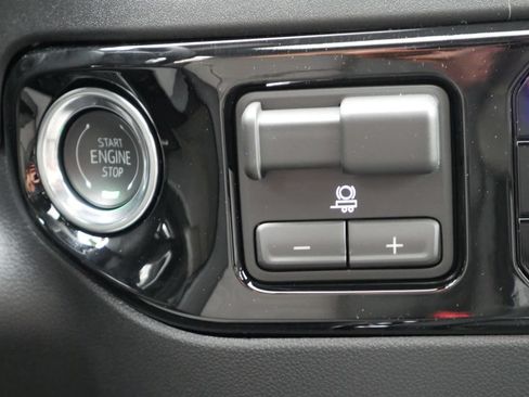 New 2026 Chevrolet Silverado 2500 ZR2 w/ ZR2 Bison Edition AWD/4WD image 28