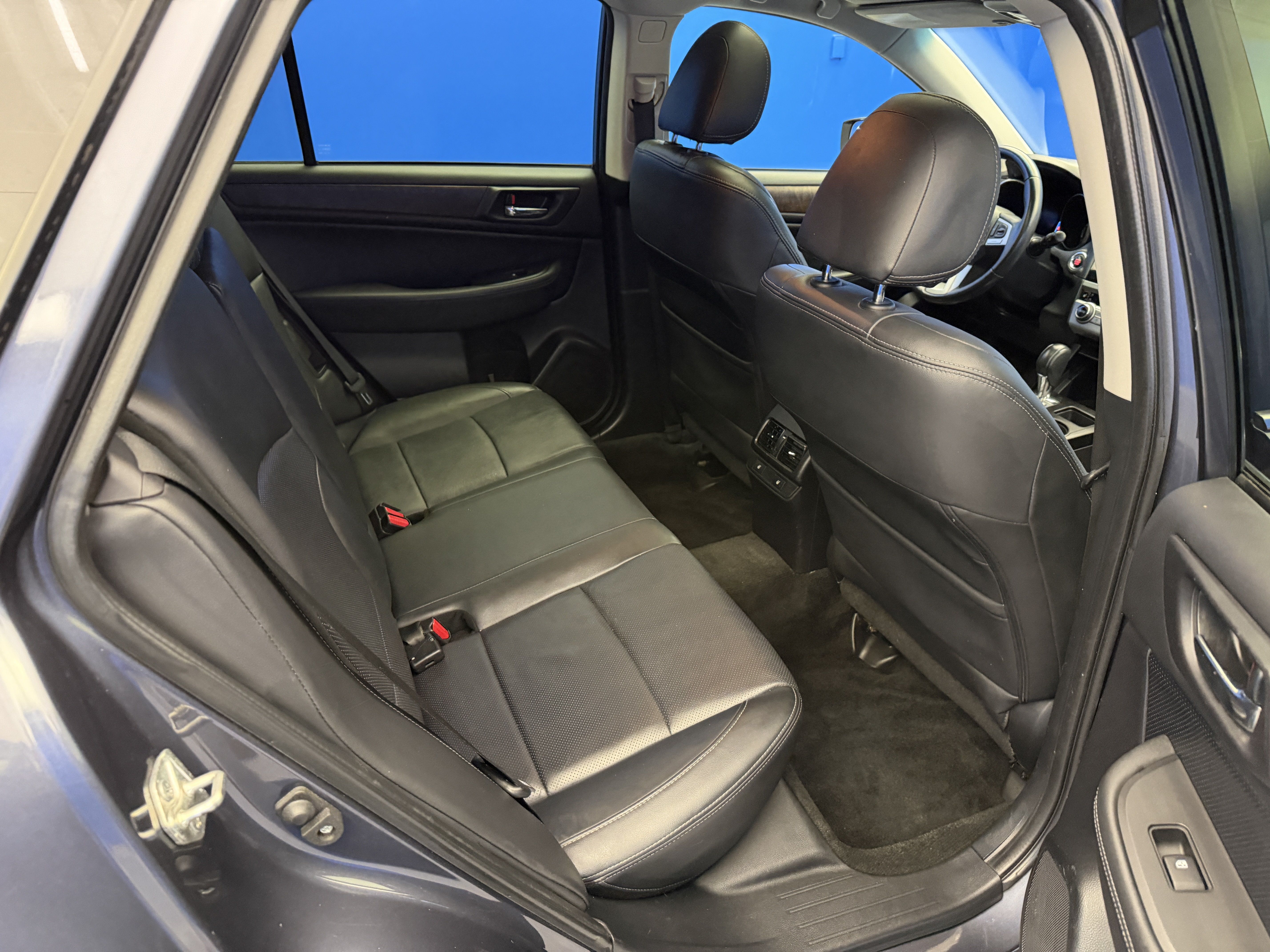 Used 2015 Subaru Outback 2.5i Limited AWD/4WD image 27