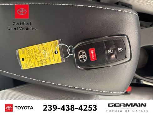 Used 2023 Toyota Corolla SE FWD image 18