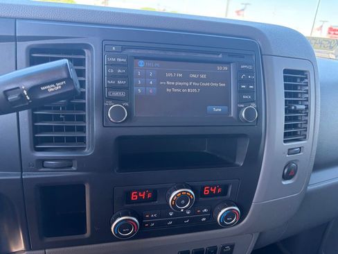 Used 2016 Nissan NV 3500 SL RWD image 12