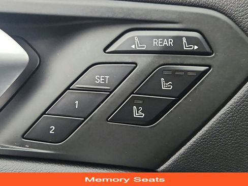 Used 2020 BMW X7 M50i image 41