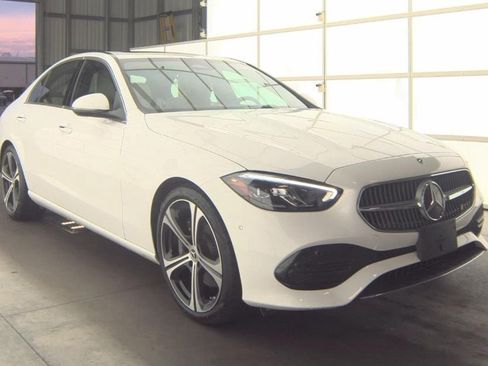Used 2025 Mercedes-Benz C 300 Sedan image 3