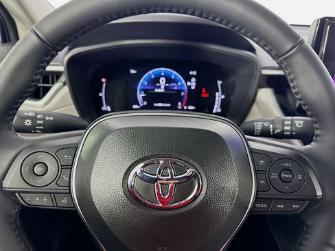 Used 2026 Toyota Corolla Cross LE image 16