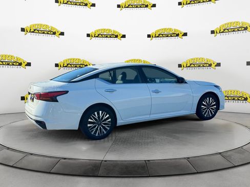 Used 2025 Nissan Altima 2.5 SV FWD image 5