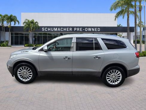 Used 2011 Buick Enclave CXL image 4