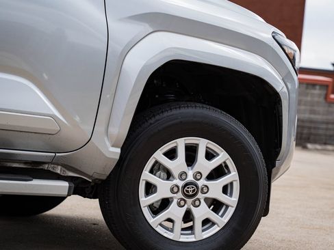 Used 2024 Toyota Tacoma SR w/ SR Upgrade Package AWD/4WD image 7