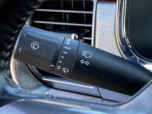 Used 2022 Ford F150 Lariat image 21