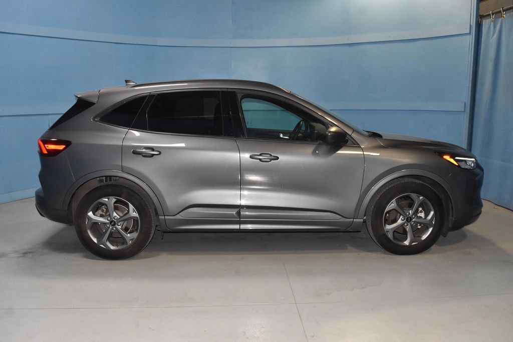 Used 2024 Ford Escape ST-Line w/ Tech Pack #1 FWD image 20