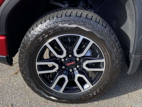 Used 2025 GMC Sierra 1500 AT4 image 13