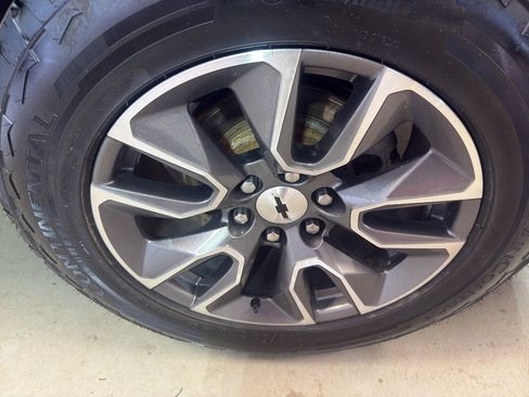 Used 2019 Chevrolet Silverado 1500 RST image 32