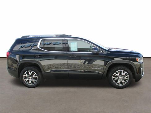 Used 2023 GMC Acadia SLT w/ Technology Package image 6