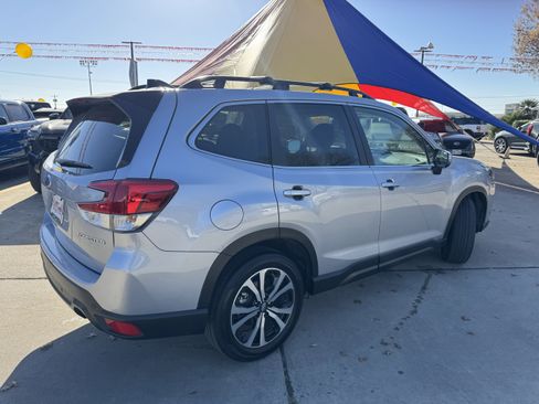 Used 2024 Subaru Forester Limited AWD/4WD image 5