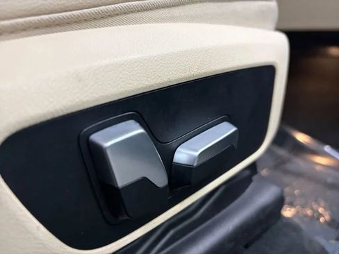 Used 2022 BMW X3 sDrive30i w/ Premium Package 2 RWD image 46