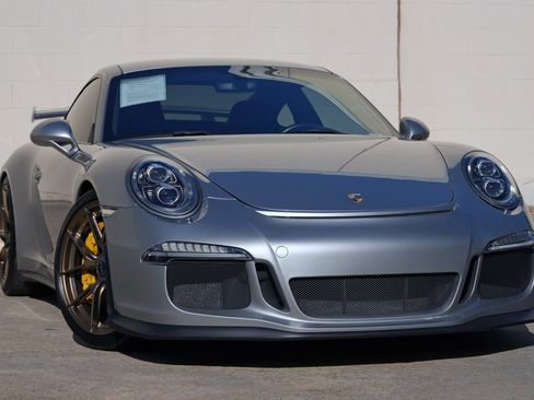 Used 2014 Porsche 911 GT3 RWD image 4