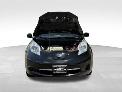 Used 2016 Nissan Leaf SV w/ Premium Package FWD image 9