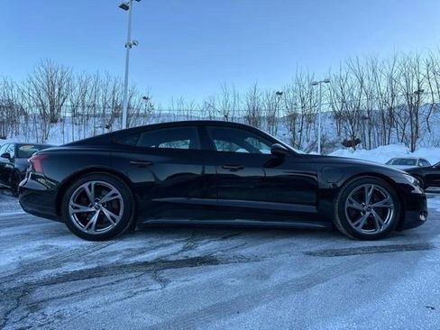 Used 2023 Audi e-tron GT Premium Plus image 11