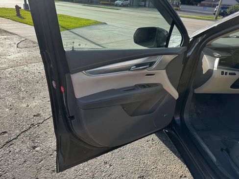 Used 2020 Cadillac XT5 Premium Luxury AWD/4WD image 11