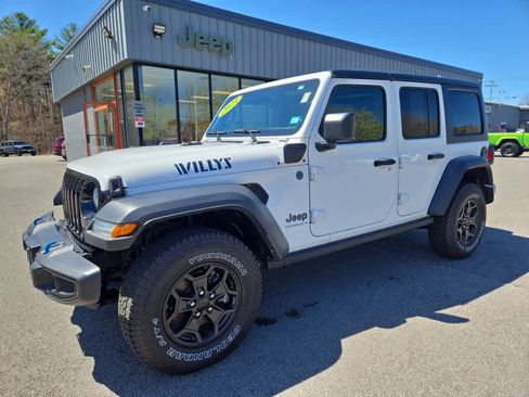 Used 2023 Jeep Wrangler Unlimited AWD/4WD image 10