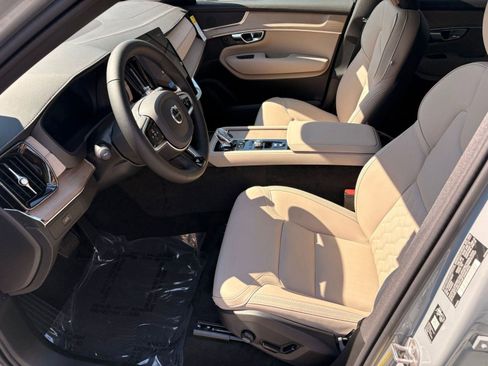 New 2026 Volvo XC90 B5 Core w/ Protection Package image 5