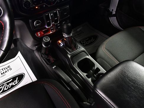 Used 2022 Jeep Wrangler Unlimited Rubicon w/ Cold Weather Group image 20