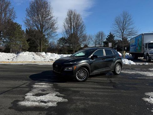 Used 2018 Hyundai Kona SEL image 1