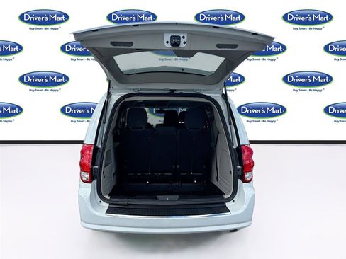 Used 2019 Dodge Grand Caravan SE FWD image 25