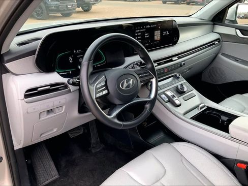 Used 2025 Hyundai Palisade SEL image 18