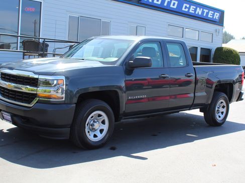 Used 2018 Chevrolet Silverado 1500 W/T w/ Trailering Package AWD/4WD image 2