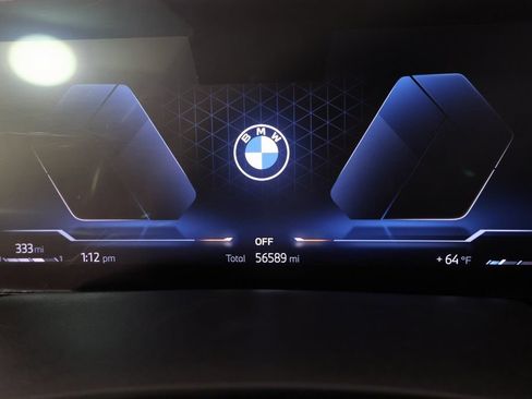 Used 2023 BMW X7 xDrive40i AWD/4WD image 18