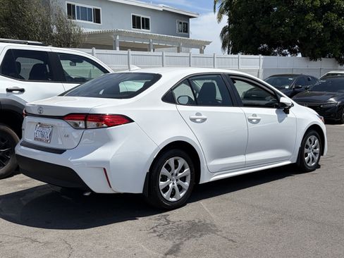 Used 2026 Toyota Corolla LE FWD image 3