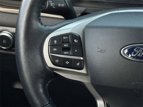 Used 2021 Ford Explorer Limited w/ Equipment Group 301A image 13
