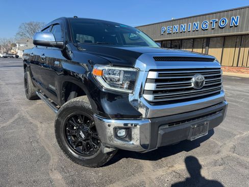 Used 2018 Toyota Tundra Limited w/ Limited Premium Package image 1