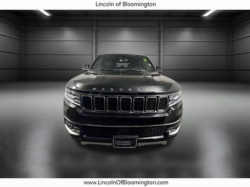 Used 2024 Jeep Wagoneer L Series II w/ Flexible Seating Group image 11