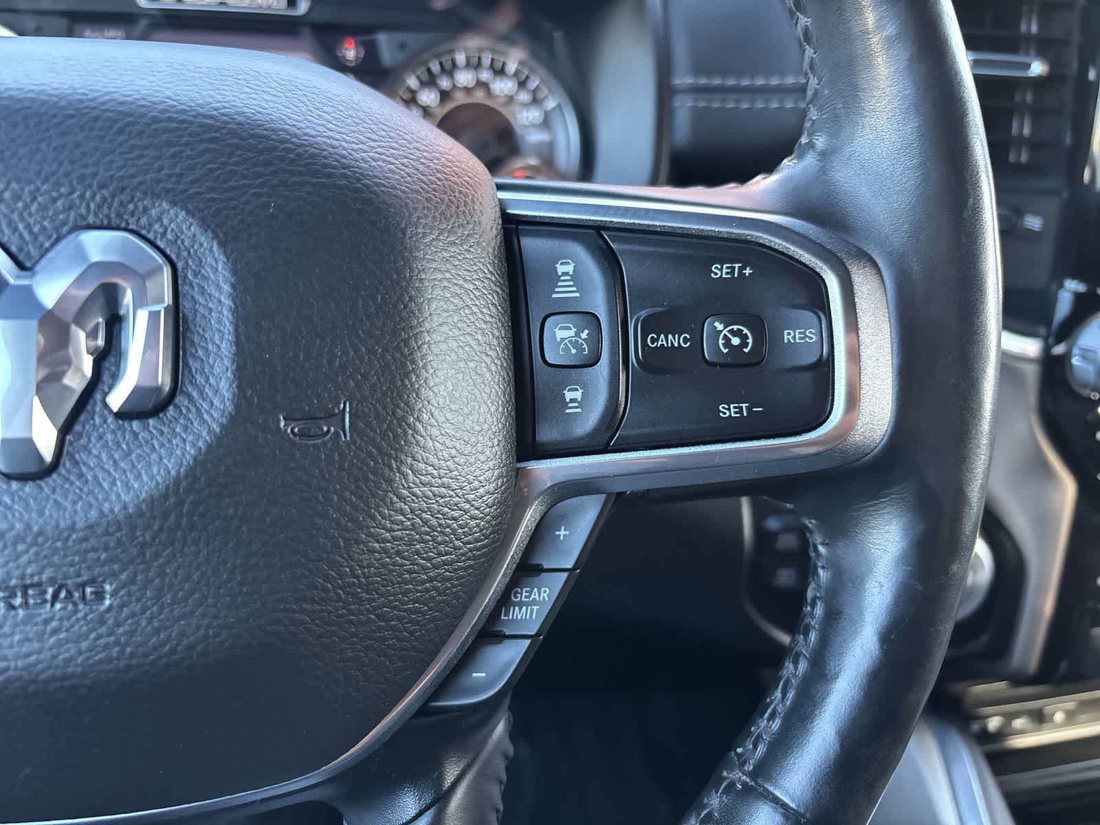 Used 2019 RAM 1500 Laramie AWD/4WD image 13