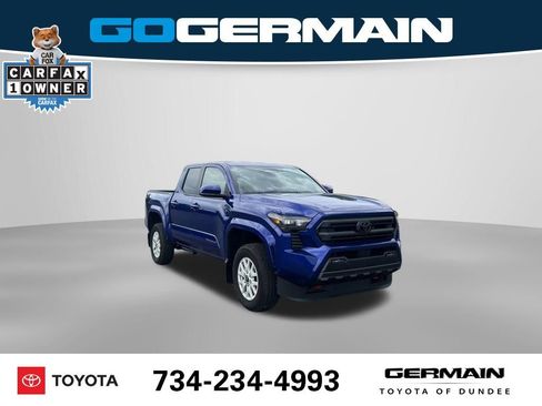 Used 2025 Toyota Tacoma SR5 AWD/4WD image 4