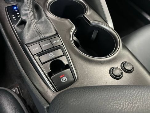 Used 2023 Toyota Camry SE AWD/4WD image 15