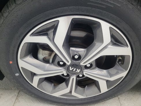 Used 2019 Kia Forte LXS image 31