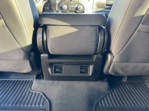 Used 2022 Chevrolet Silverado 1500 Custom image 29