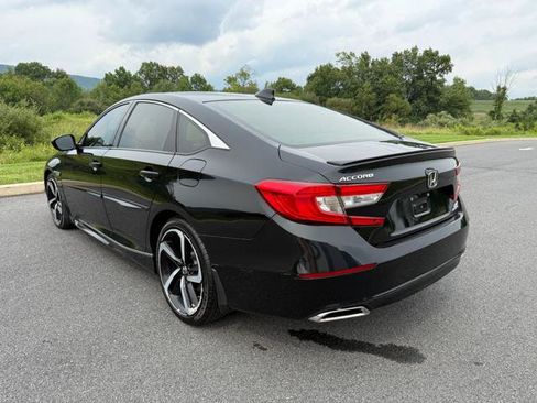 Used 2018 Honda Accord Sport image 8