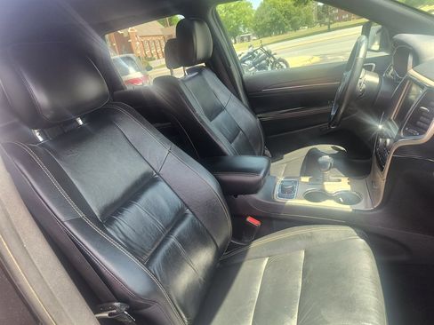 Used 2014 Jeep Grand Cherokee Limited image 24