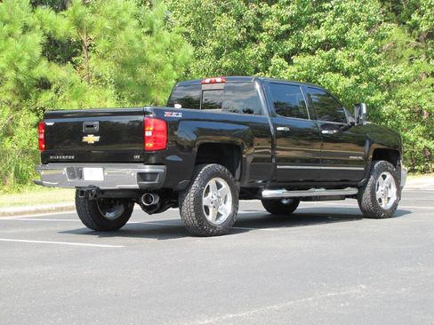 Used 2015 Chevrolet Silverado 2500 LTZ w/ Duramax Plus Package AWD/4WD image 6