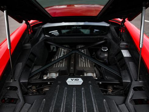 Used 2015 Lamborghini Huracan LP 610-4 AWD/4WD image 29